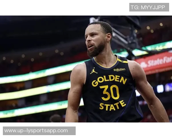 开拓者客场逆转勇士霸气抢下篮板球展现强大实力