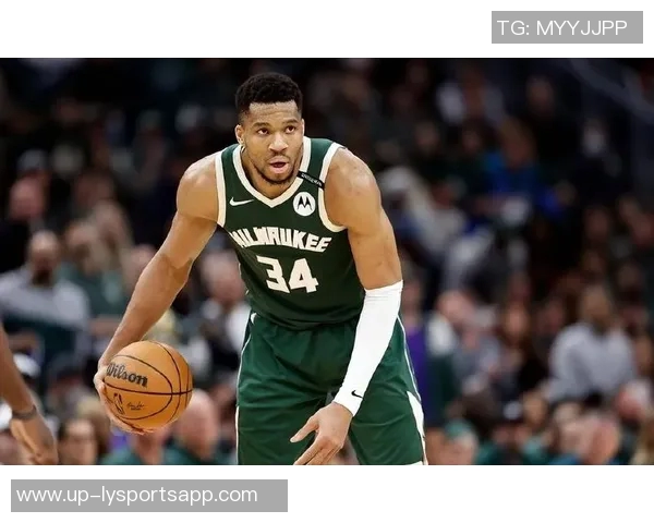 字母哥展望新赛季球队潜力称能打快节奏篮球防守将显著提升